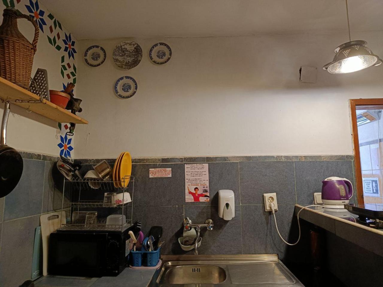 10 Coins Hostel & Tours Sofia Esterno foto