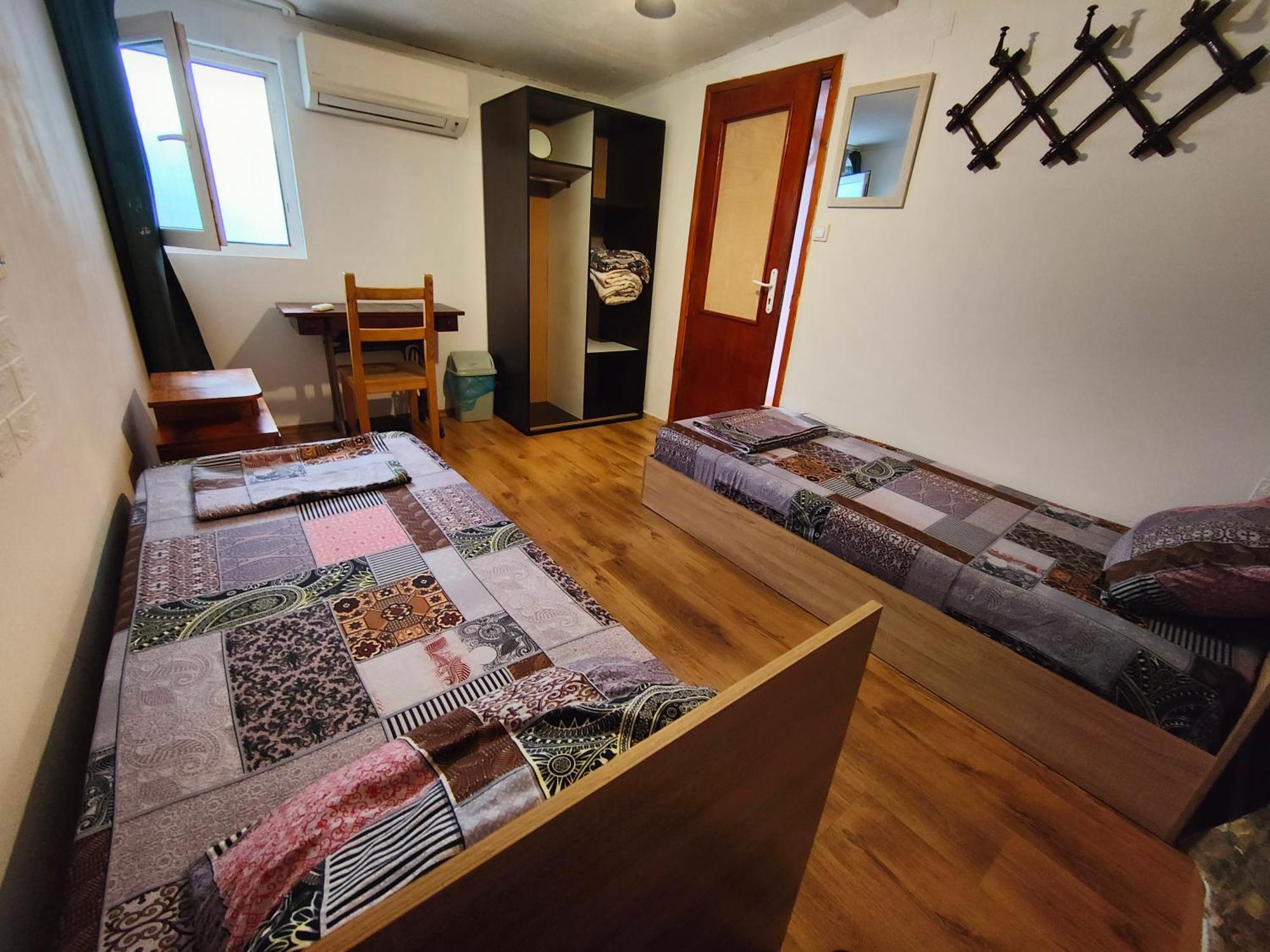 10 Coins Hostel & Tours Sofia Esterno foto