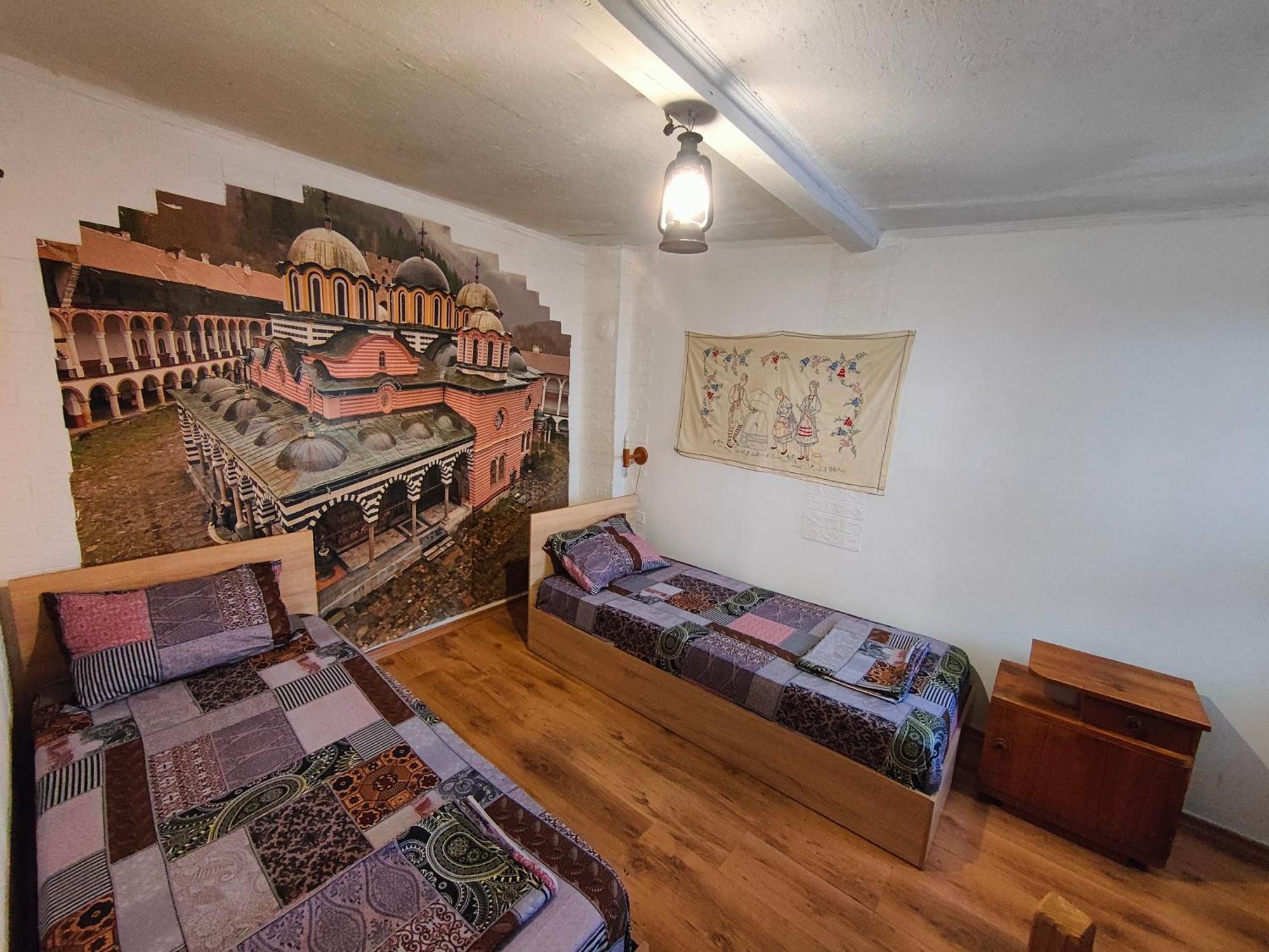 10 Coins Hostel & Tours Sofia Esterno foto