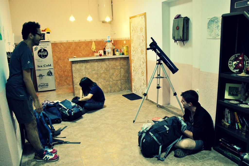 10 Coins Hostel & Tours Sofia Esterno foto