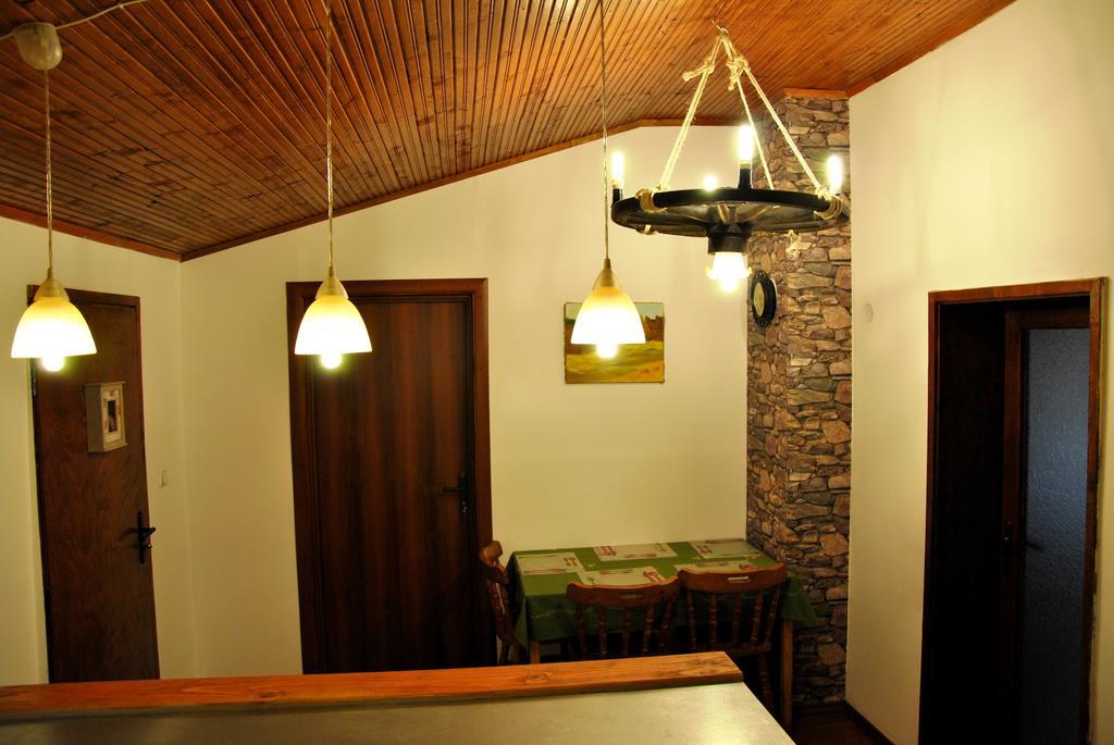 10 Coins Hostel & Tours Sofia Esterno foto